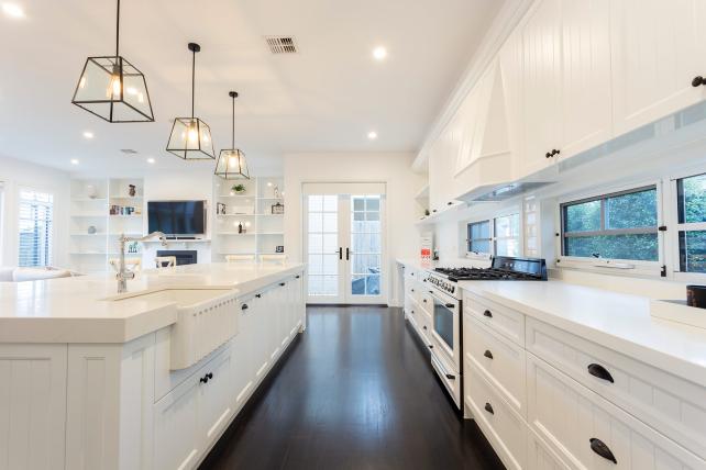 Heatherfield custom home build - white kitchen
